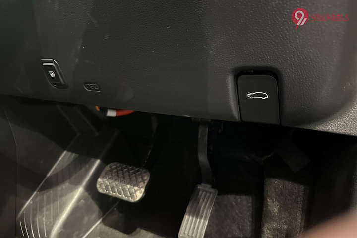 MG Windsor EV Pedals/Foot Controls