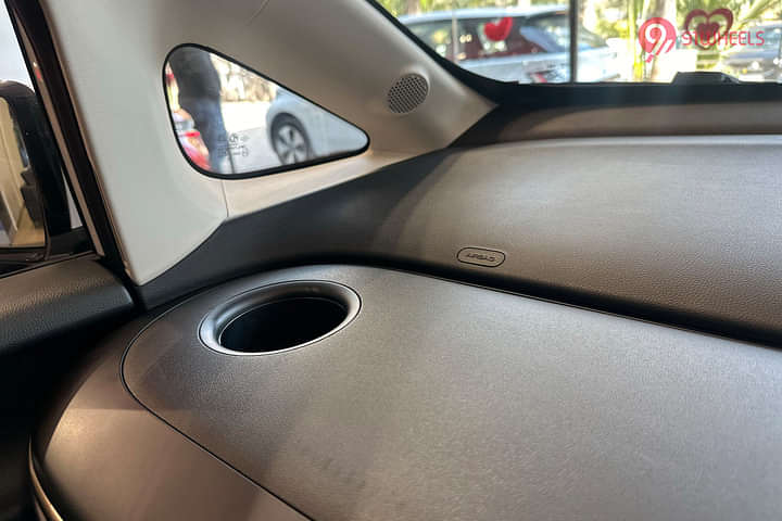 MG Windsor EV Front Passenger Airbag
