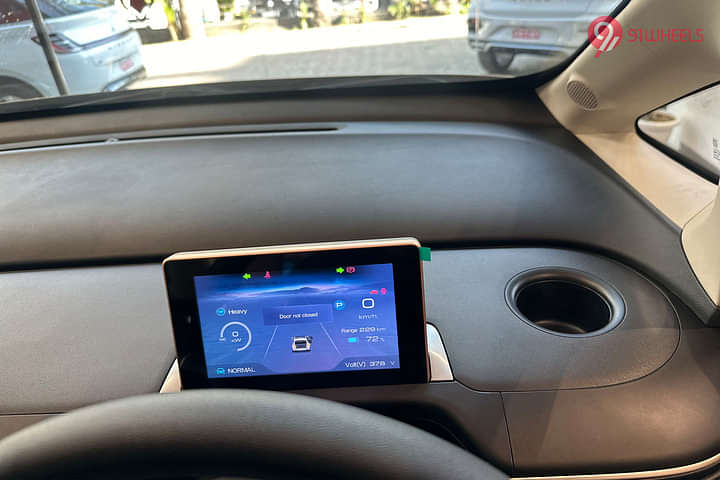 MG Windsor EV Central Dashboard - Top Storage/Speaker