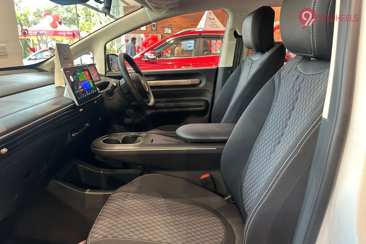 MG Windsor EV Front Row Seats