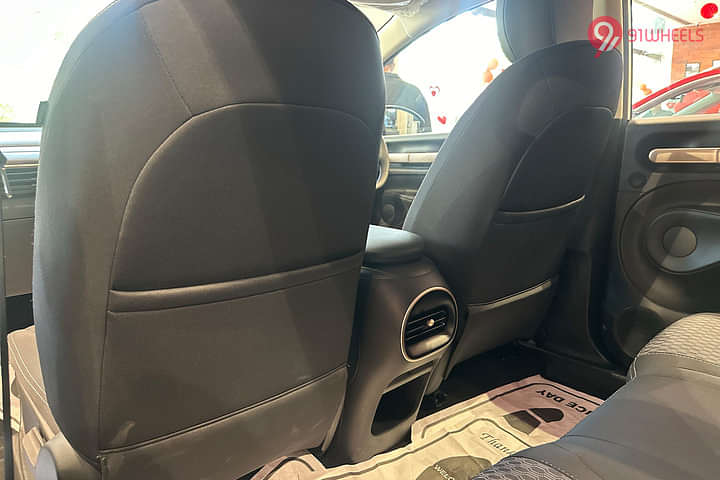 MG Windsor EV Front Seat Back Pockets
