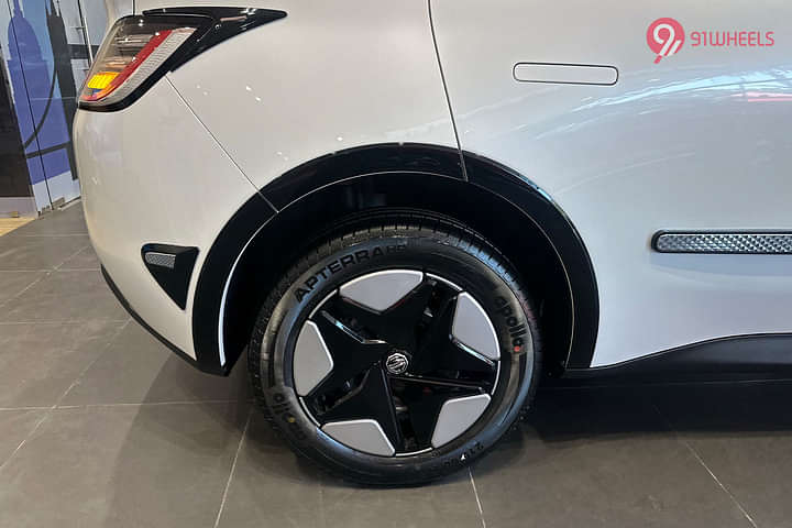 MG Windsor EV Rear Fender
