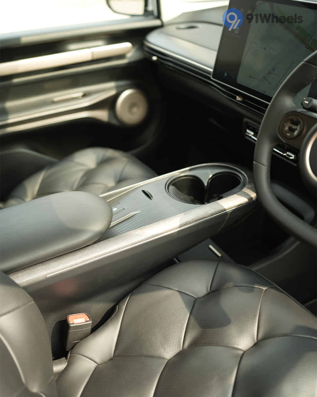 Front Centre Arm Rest