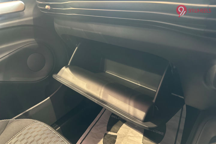 MG Windsor EV Glove Box