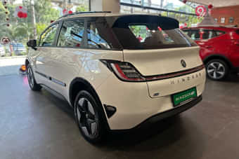MG Windsor EV Left Rear Three Quarter MG Windsor EV Left Rear Three Quarter