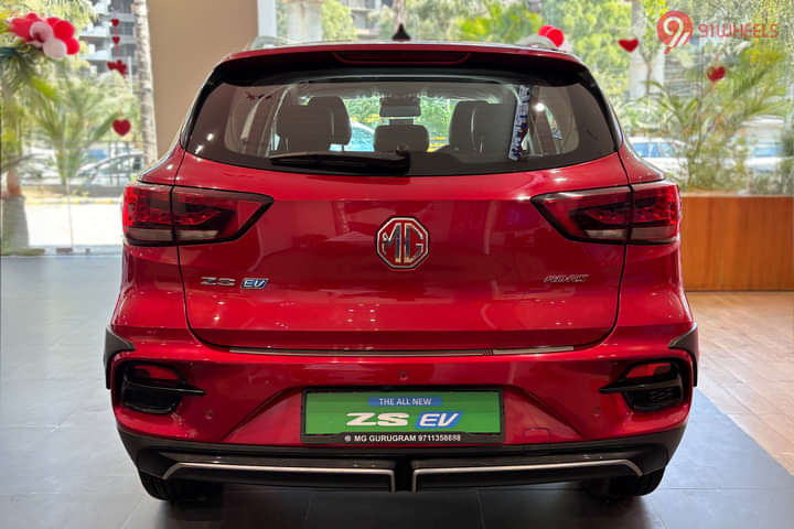 MG ZS EV 2025 Rear View