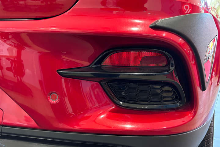 MG ZS EV 2025 Reflector