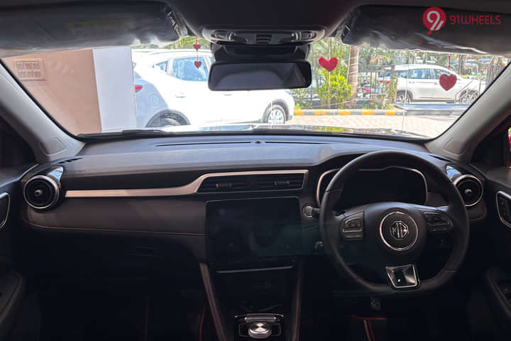 MG ZS EV 2025 Dashboard