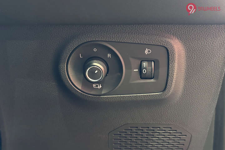 MG ZS EV 2025 Boot Release Lever/Fuel Lid Release Lever