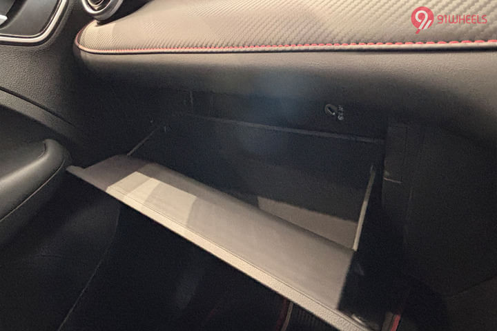 MG ZS EV 2025 Glove Box