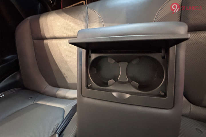 MG ZS EV 2025 Rear Cup Holders