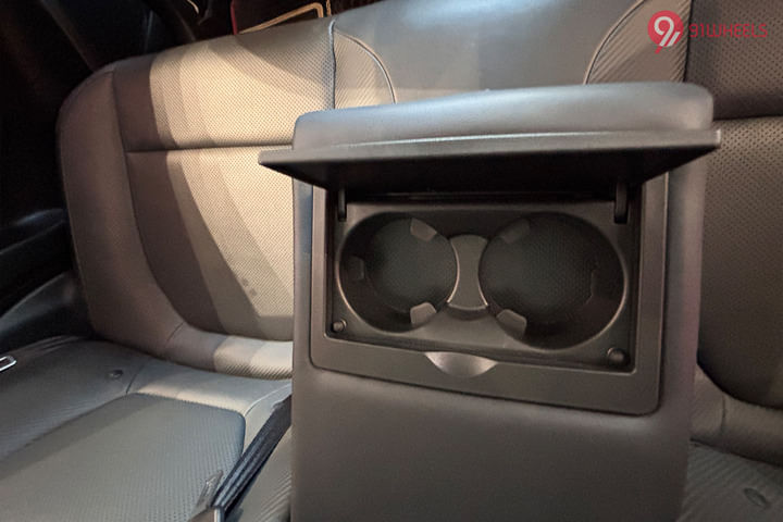 MG ZS EV 2025 Rear Cup Holders