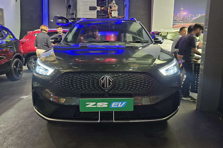 MG ZS EV Headlight