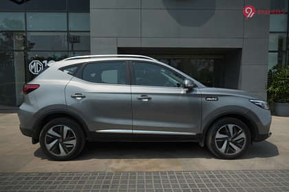 MG ZS EV Exclusive Pro Dark Grey Right Side View