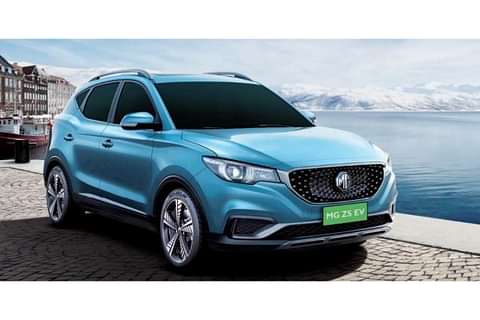 MG ZS EV Exclusive Plus Iconic Ivory Right Front Three Quarter