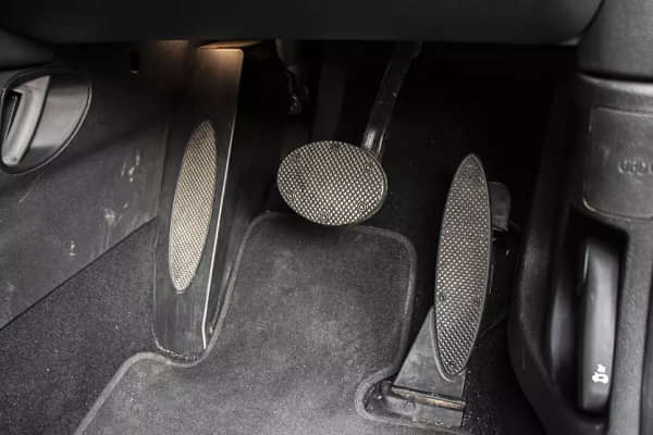 Mini 3-Door Cooper SE 2022-2025 Pedals/Foot Controls