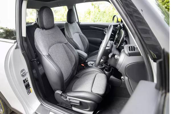 Mini 3-Door Cooper SE 2022-2025 Front Row Seats