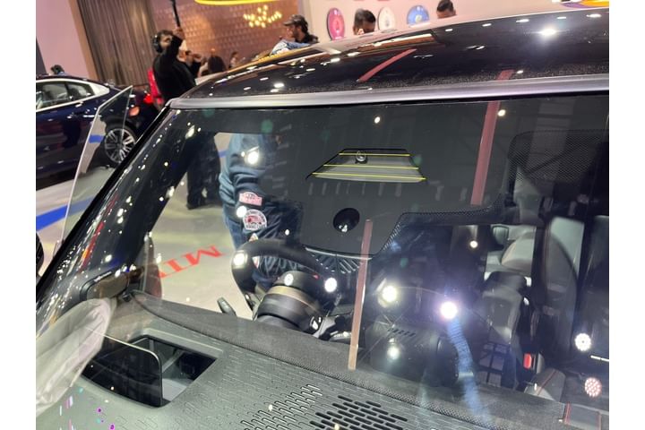 Mini Cooper Front Windshield/Windscreen
