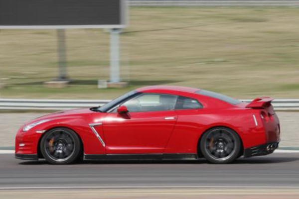 Nissan GTR 2020-2023 Side Profile