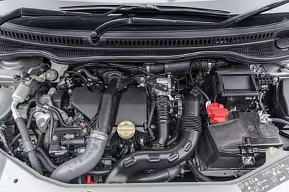 Nissan Kicks XV Premium Turbo Petrol CVT Engine
