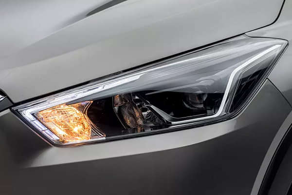 Nissan Kicks Headlight