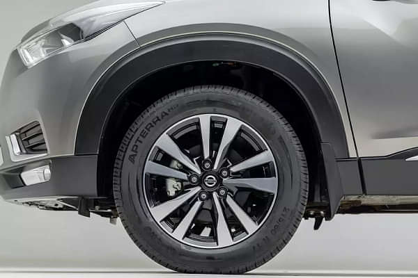 Nissan Kicks Wheels