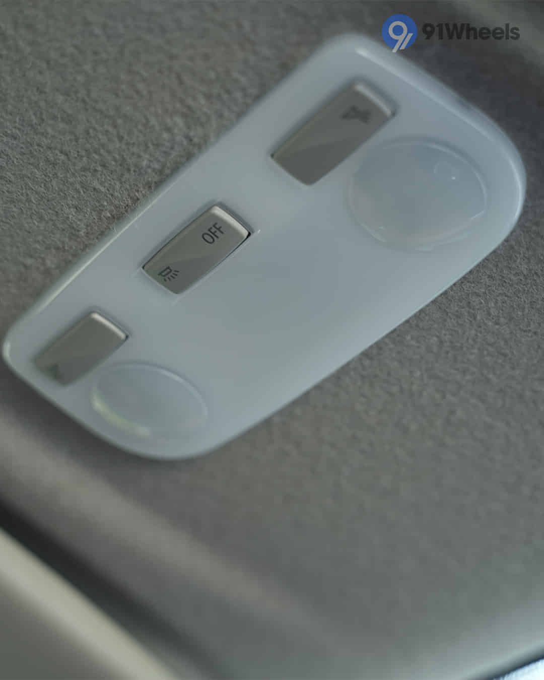 Rear Row Roof Mounted Cabin Lamps