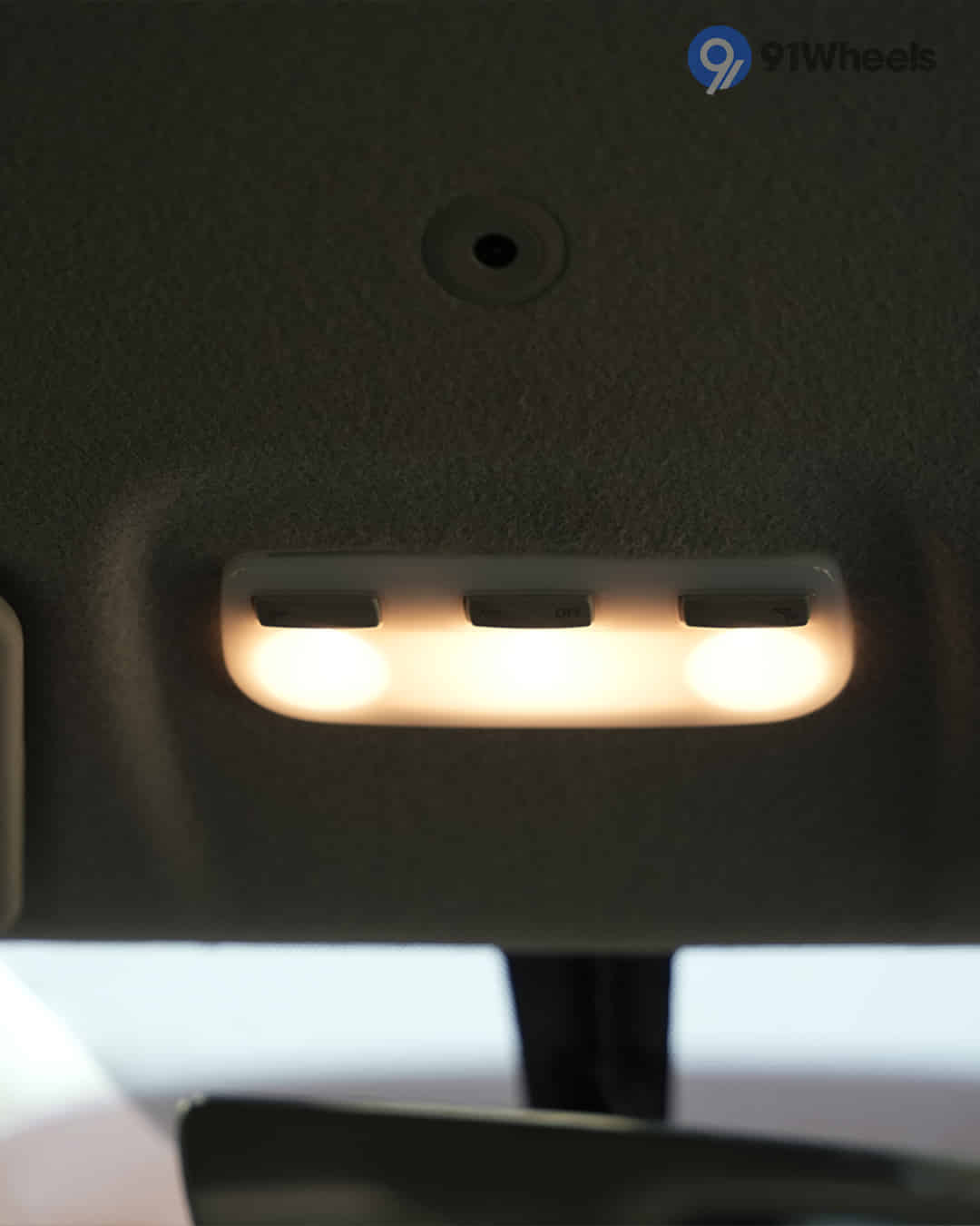 Roof Mounted Controls / Sunroof & Cabin Light Controls