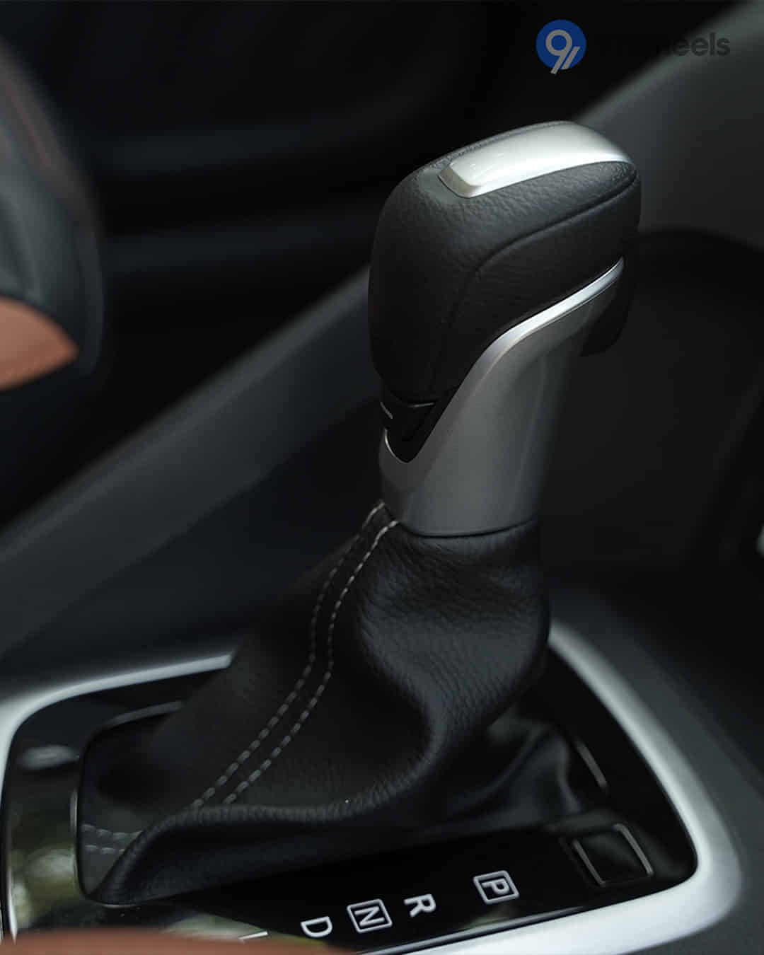 Gear Shifter / Gear Shifter Stalk