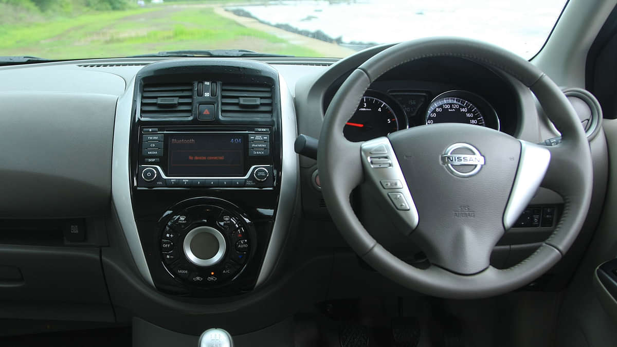 Nissan Sunny 2016-2020 Front Fascia