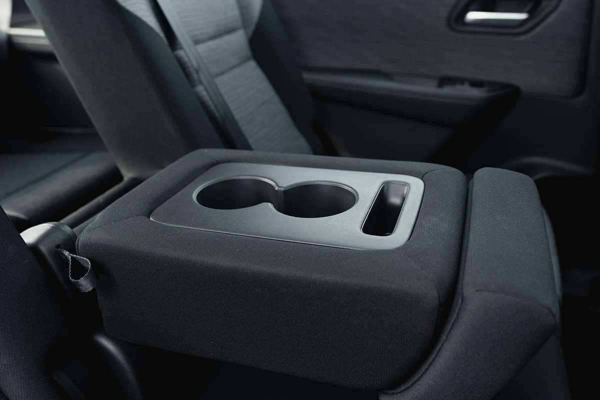 Nissan X Trail Rear Cup Holders