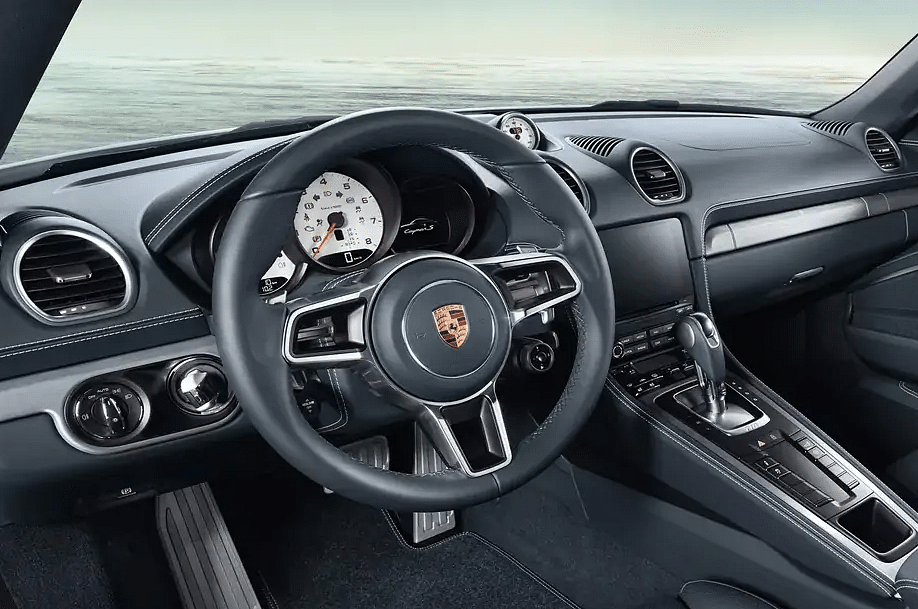 Porsche 718 Dashboard