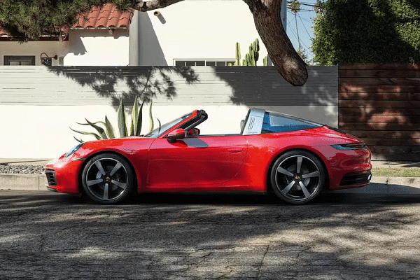 Porsche 911 Left Side View