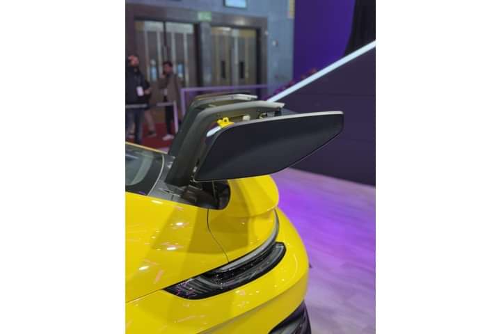 Porsche 911 Rear Spoiler
