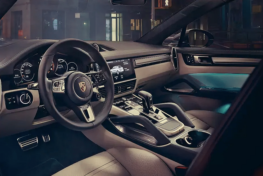 Porsche Cayenne Coupe Dashboard