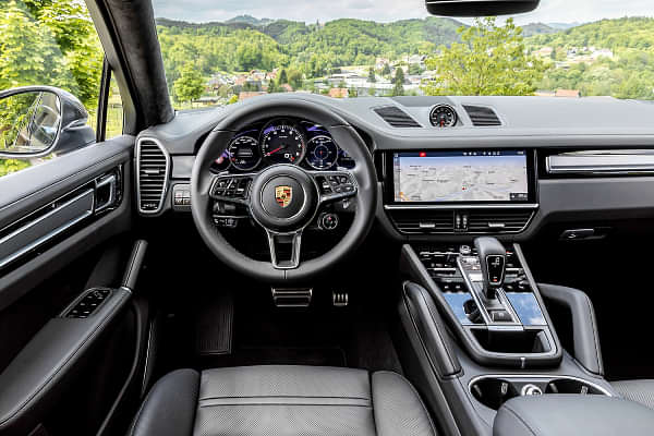 Porsche Cayenne Coupe Infotainment System