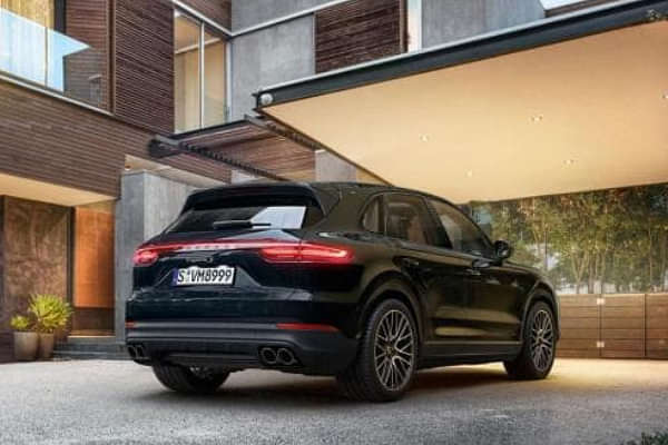 Porsche Cayenne Right Rear Three Quarter