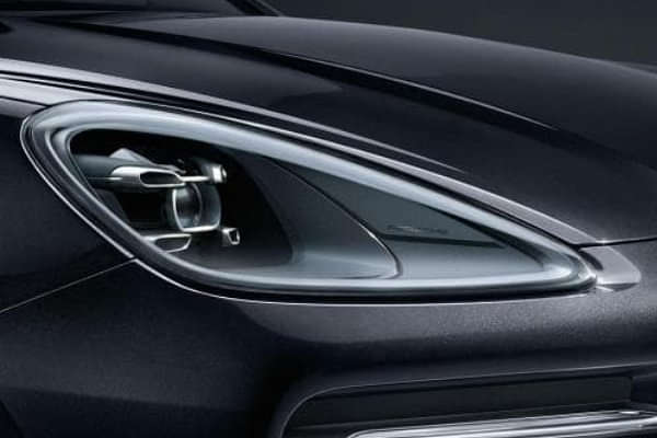 Porsche Cayenne Headlight