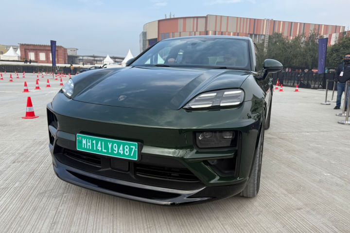 Porsche Macan EV Blinker