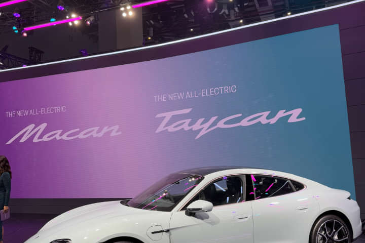 Porsche Taycan ORVM Blinker