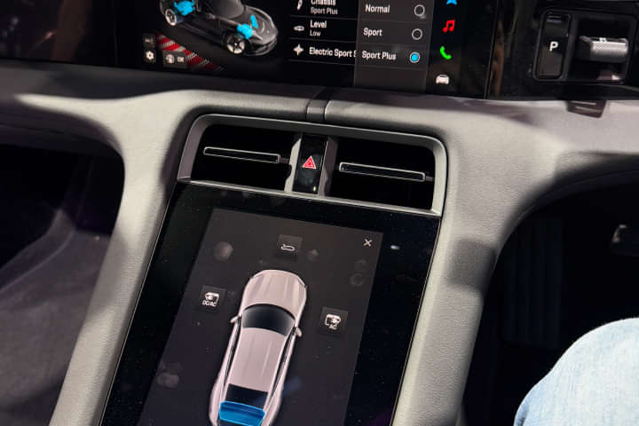 Porsche Taycan Front Centre Air Vents
