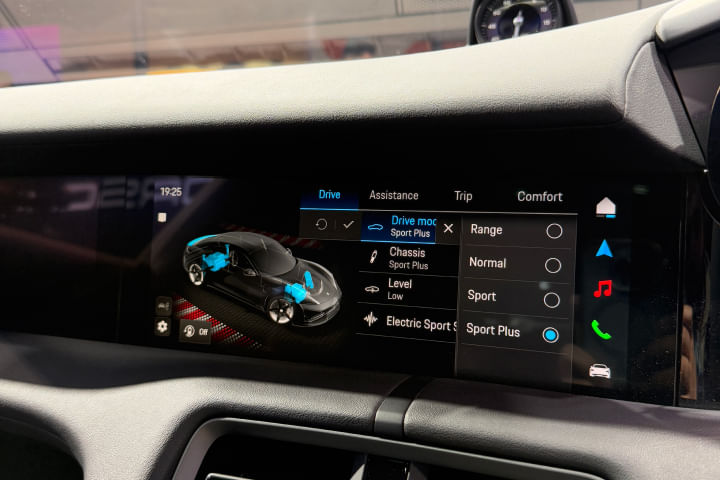 Porsche Taycan Infotainment System