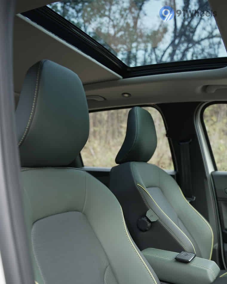 Seats & Cabin Comfort - 6