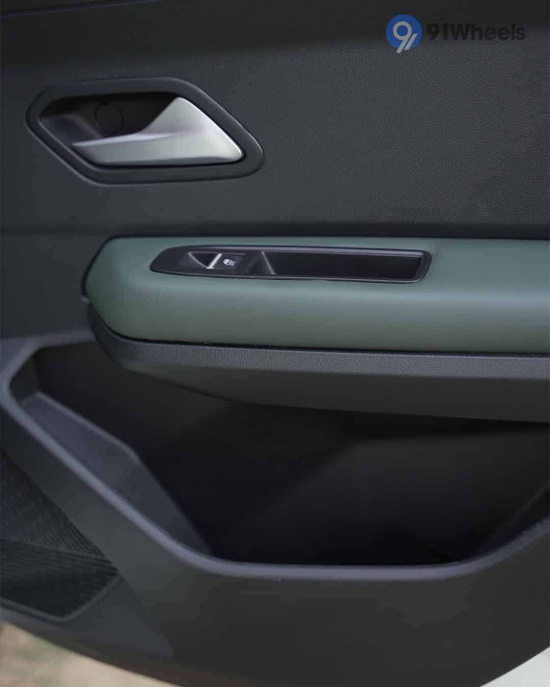 Rear Door Pocket