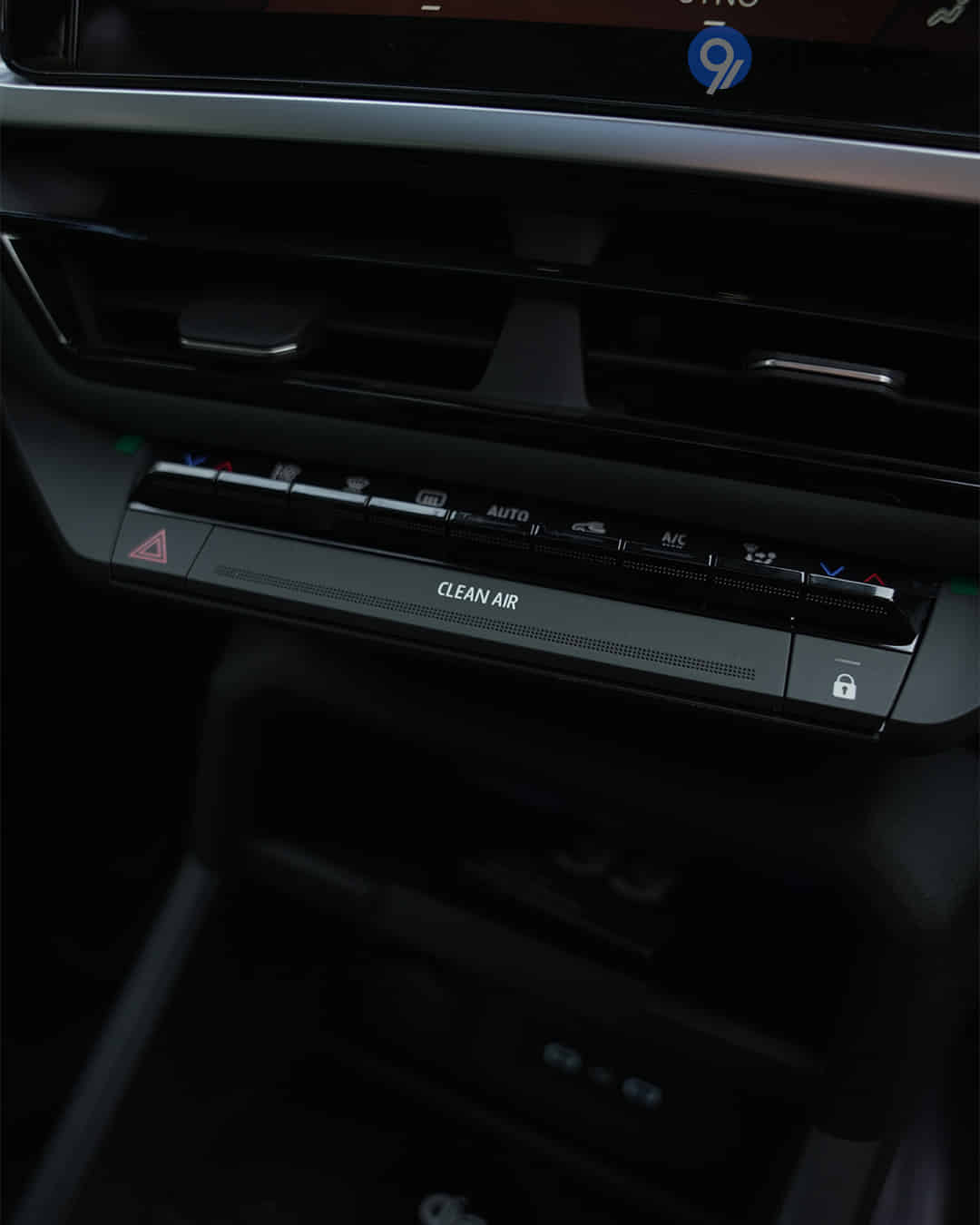 Front Centre Air Vents