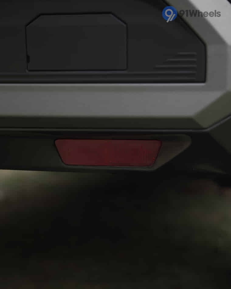 Headlights & Tail-lights - 6