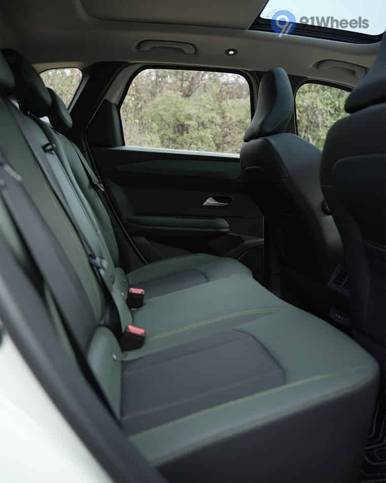 Seats & Cabin Comfort - 4