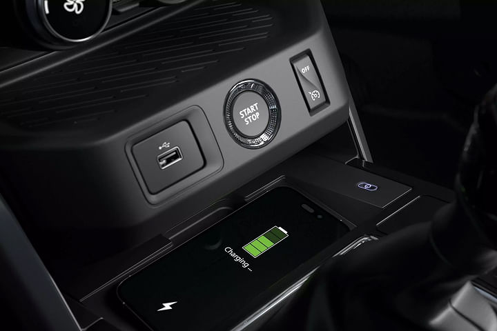 Renault Kiger USB Port/Power Socket/Wireless Charging