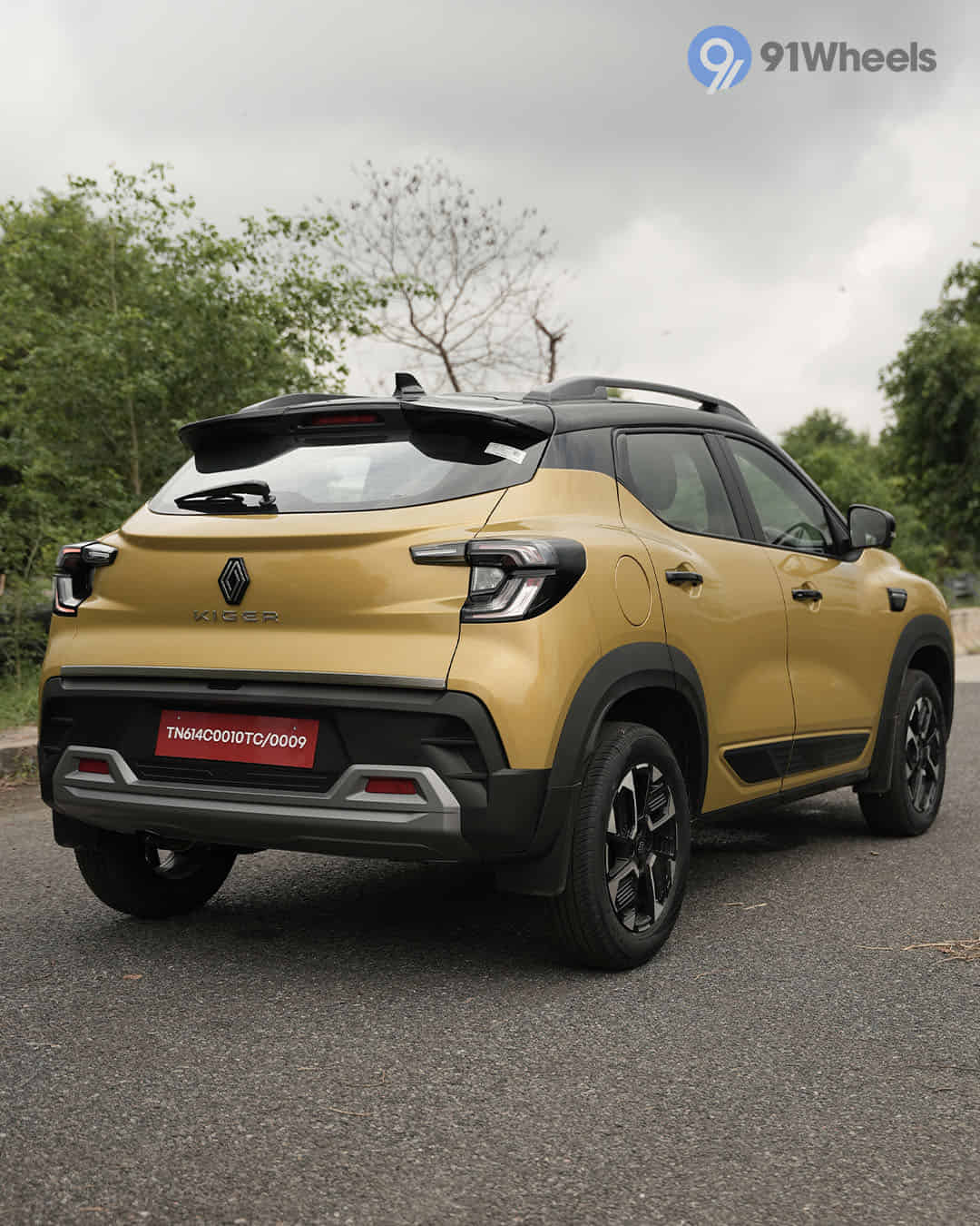 Right Rear Three Quarter