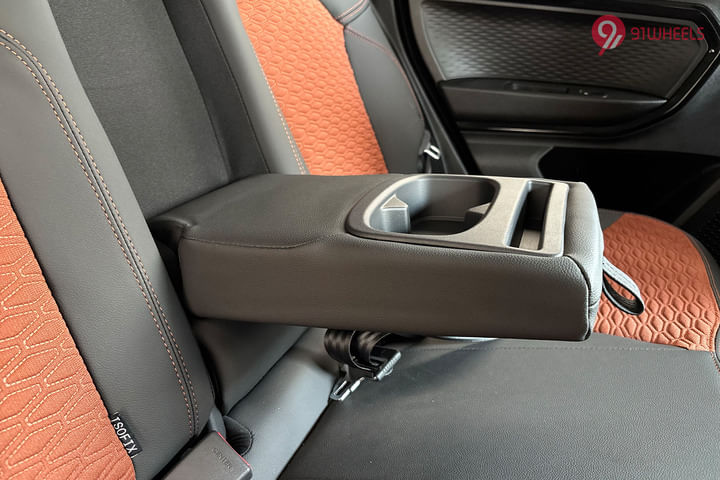 Renault Kiger 2021-2025 Rear Row Centre Arm Rest